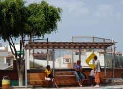 Arguineguín y Patalavaca renuevan las paradas de guaguas