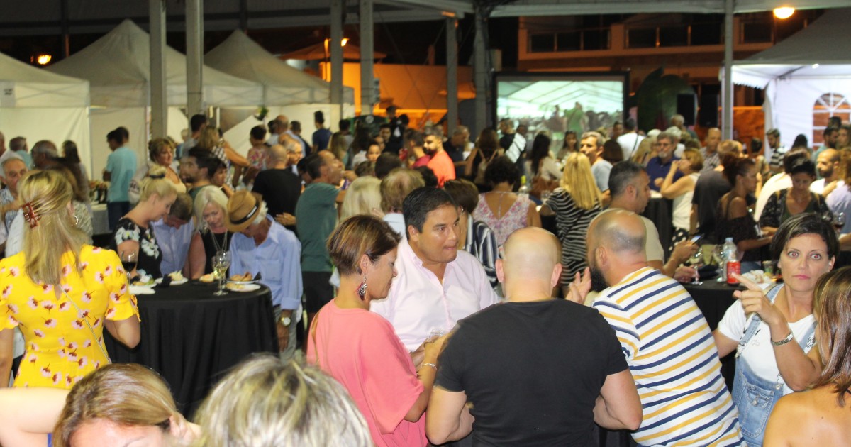 La Noche de Vinos y Tapas de Playa de Mogán, gran antesala de la IV Feria del Mango y del Aguacate de Verano