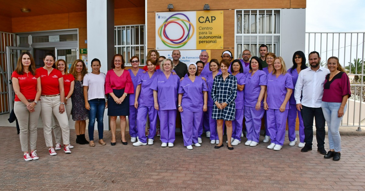 30 desempleados se forman en limpieza viaria y ayuda a domicilio con el apoyo del Ayuntamiento de Mogán