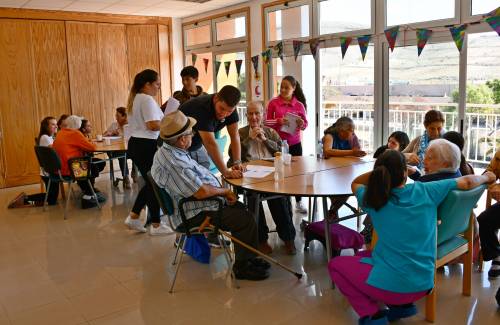 El IES Arguineguín premiado por su proyecto de estimulación cognitiva y acompañamiento a los mayores de Mogán