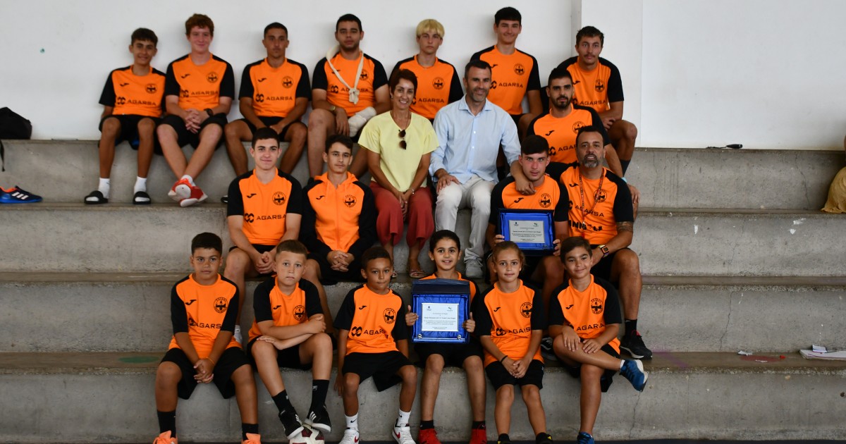 El Ayuntamiento reconoce la gran temporada del C.D Futsal Costa Mogán