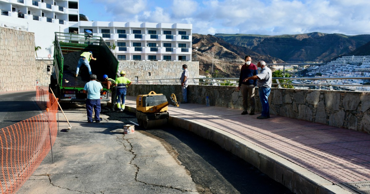 Mogán repara deficiencias de la red de saneamiento en Puerto Rico y Playa de  Mogán