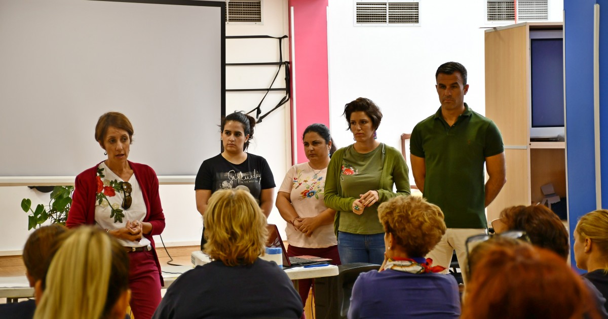 Mogán apuesta por la formación en empleabilidad de los beneficiarios del Plan Extraordinario de Empleo Social