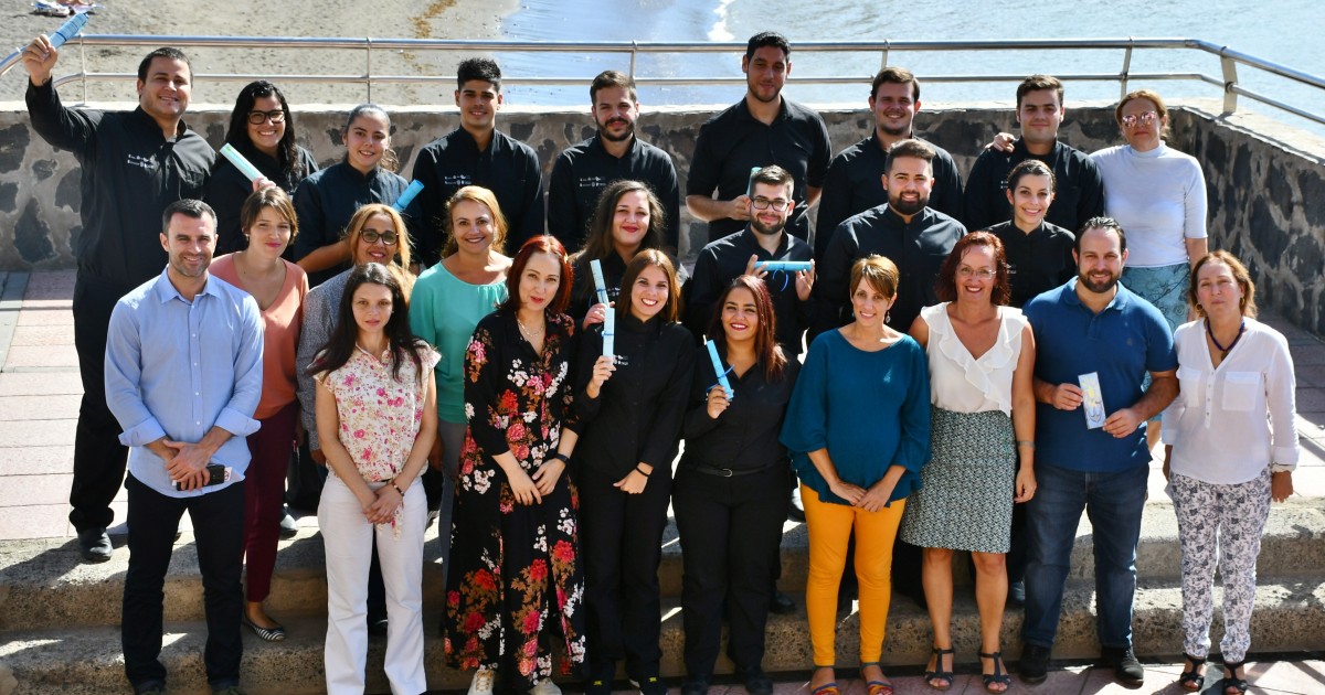 14 jóvenes desempleados finalizan su formación en restauración y hostelería con el apoyo del Ayuntamiento de Mogán