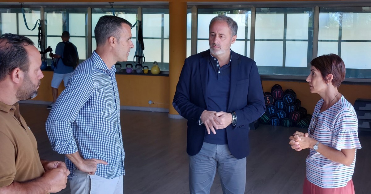 El consejero de Deportes, Francisco Castellano, hace balance de las inversiones deportivas en Mogán