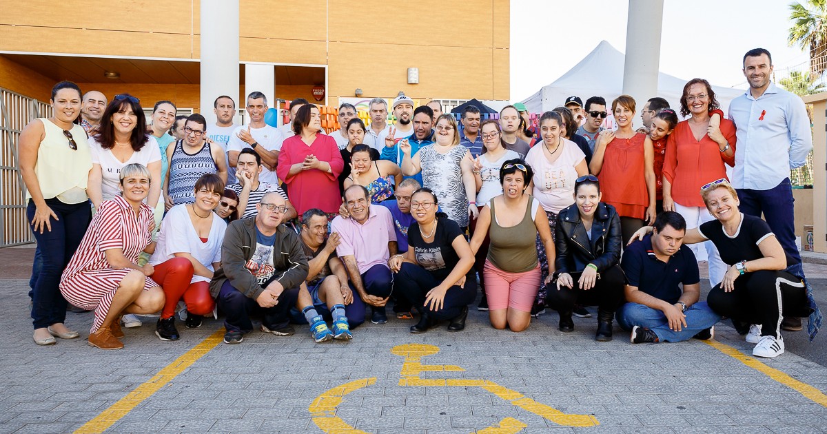 Más de medio centenar de personas reivindican en Arguineguín un trato igualitario por el Día Internacional de la Discapacidad