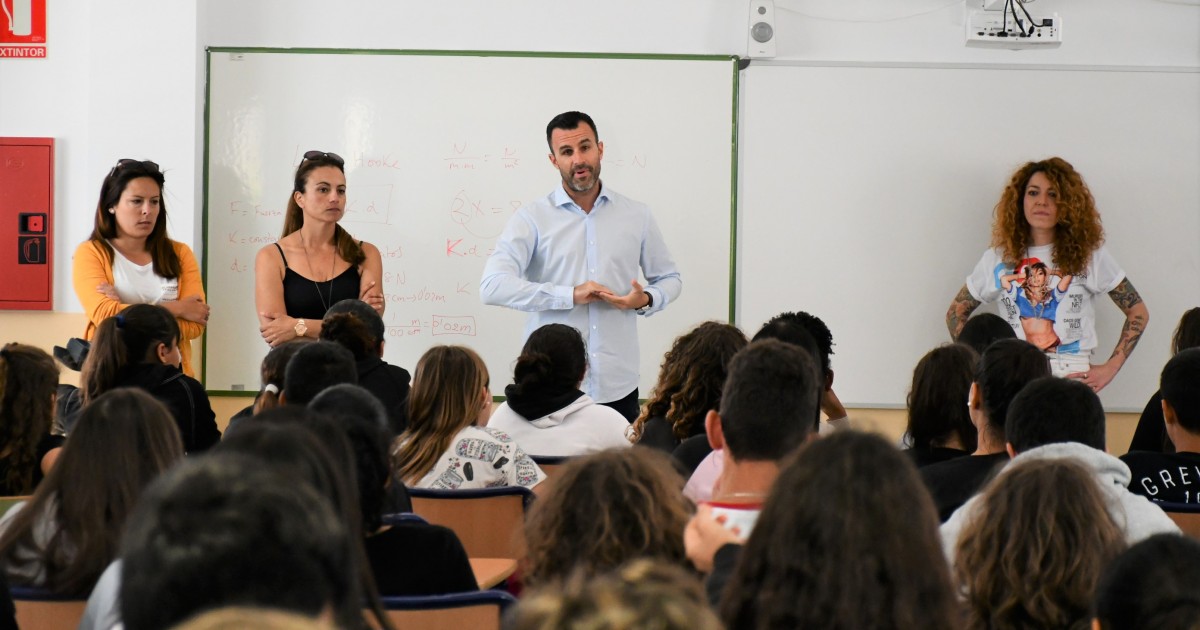 El último fin de semana de Mogán Joven 2019 trae moda y concierto con Lola Índigo y Demarco Flamenco