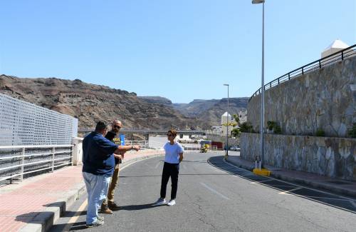 El Ayuntamiento de Mogán mejora la accesibilidad peatonal de la calle Valencia