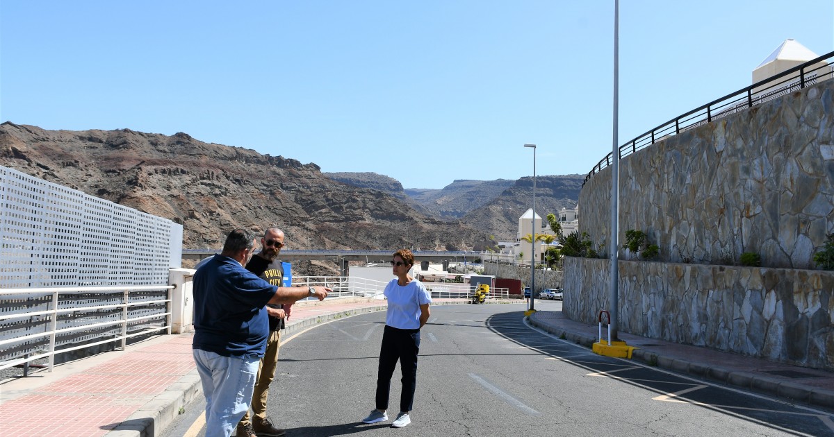 El Ayuntamiento de Mogán mejora la accesibilidad peatonal de la calle Valencia
