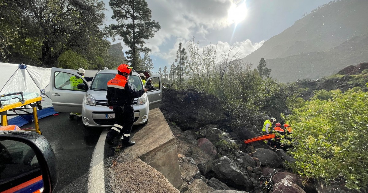 Protección Civil y Policía Local de Mogán participan en un simulacro de accidente de tráfico