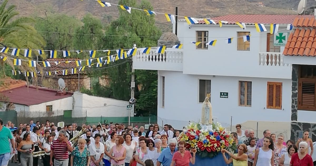 Veneguera culmina sus fiestas con la procesión en honor a la Virgen de Fátima