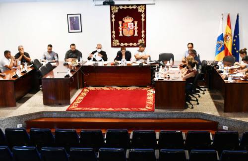 El Ayuntamiento instalará alumbrado fotovoltaico en Los Caideros y Loma II