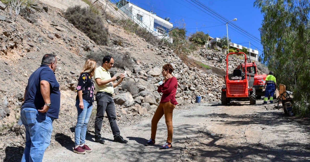 El Ayuntamiento conecta los Altos de  El Cercado a la red de saneamiento