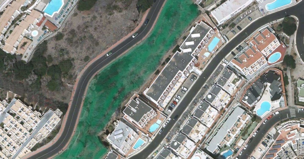 El Ayuntamiento rehabilita la zona verde de la avenida de La Cornisa en Puerto Rico