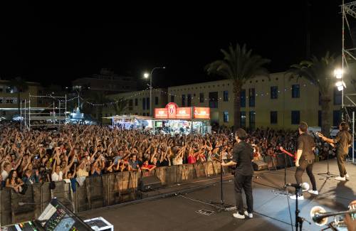 Arguineguín vive la víspera del Carmen al ritmo de Café Quijano