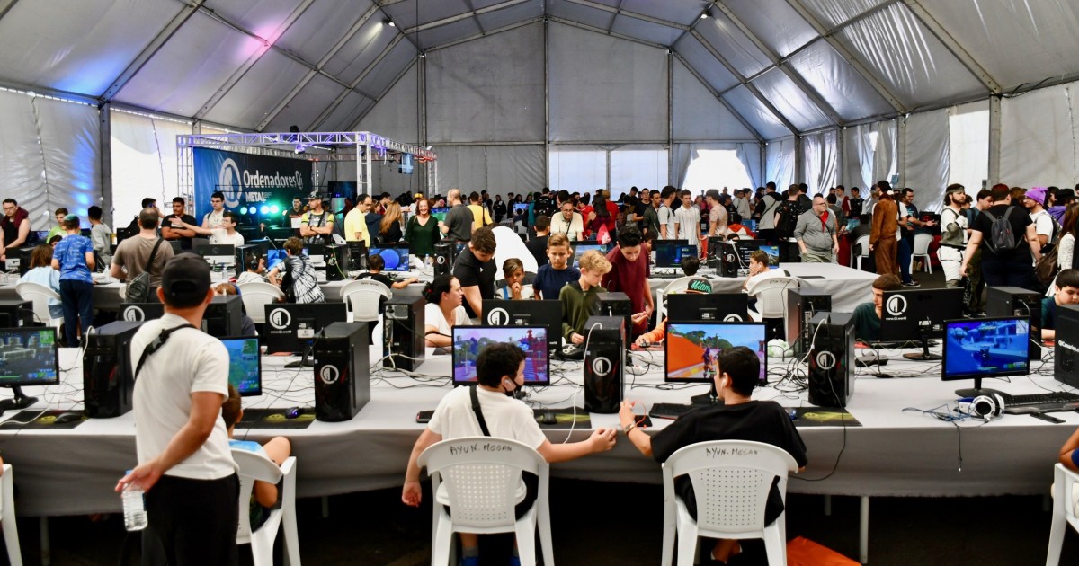 Jedis, magos, gamers, amantes del manga y del K-pop se dan cita en Arguineguín