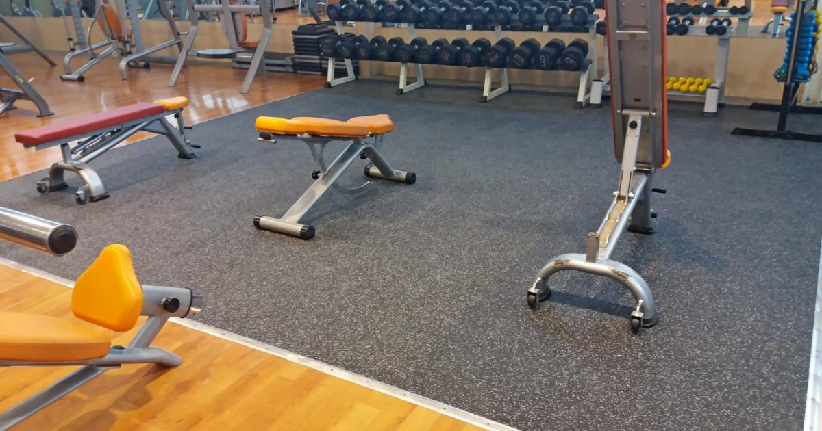 El Ayuntamiento renueva el equipamiento del gimnasio municipal de Playa de Mogán