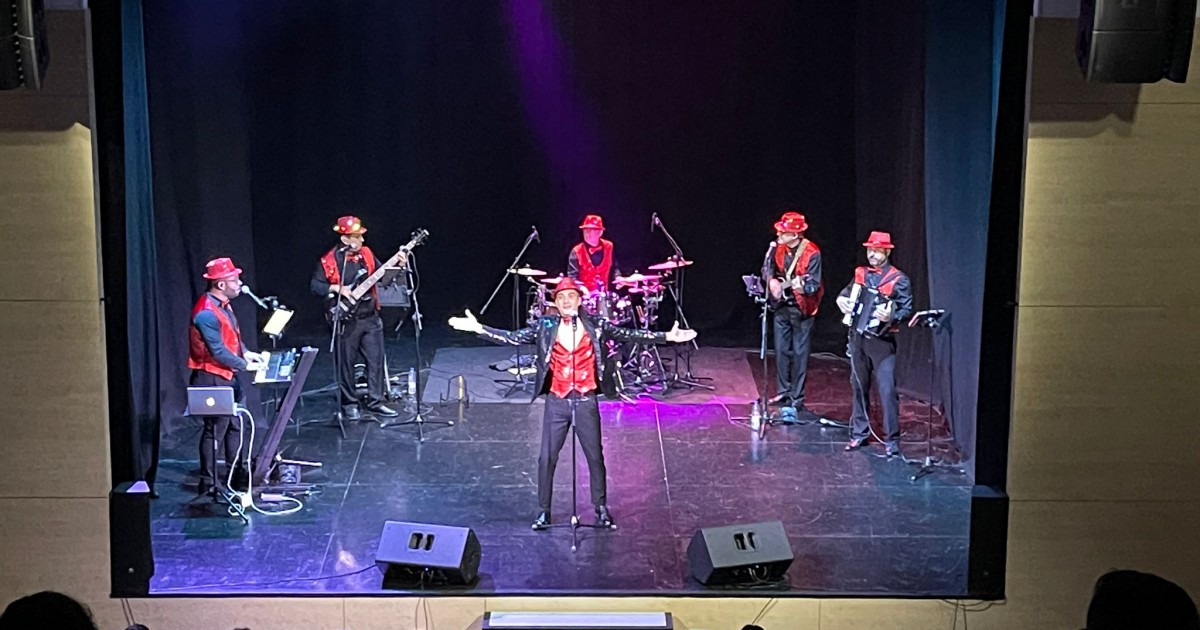 'El Baile de Antaño' llena de espíritu carnavalero el Centro Cultural El Mocán