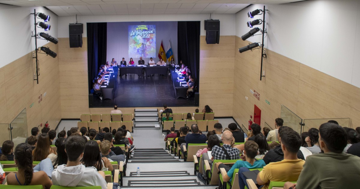 Los jóvenes de Mogán, protagonistas del Pleno por el Día de la Infancia