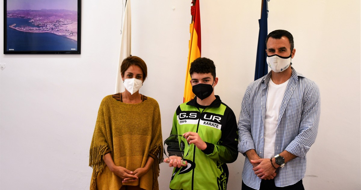 Mogán reconoce a dos jóvenes deportistas ganadores de medallas a nivel nacional