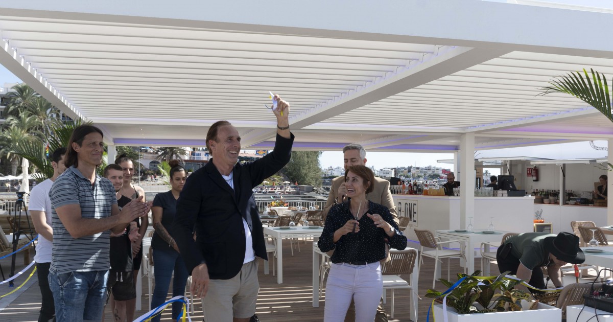 La playa de Costa Alegre estrena  zona de restauración