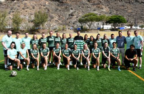 El Celtic de fútbol femenino entrena  en Mogán de cara a la nueva temporada