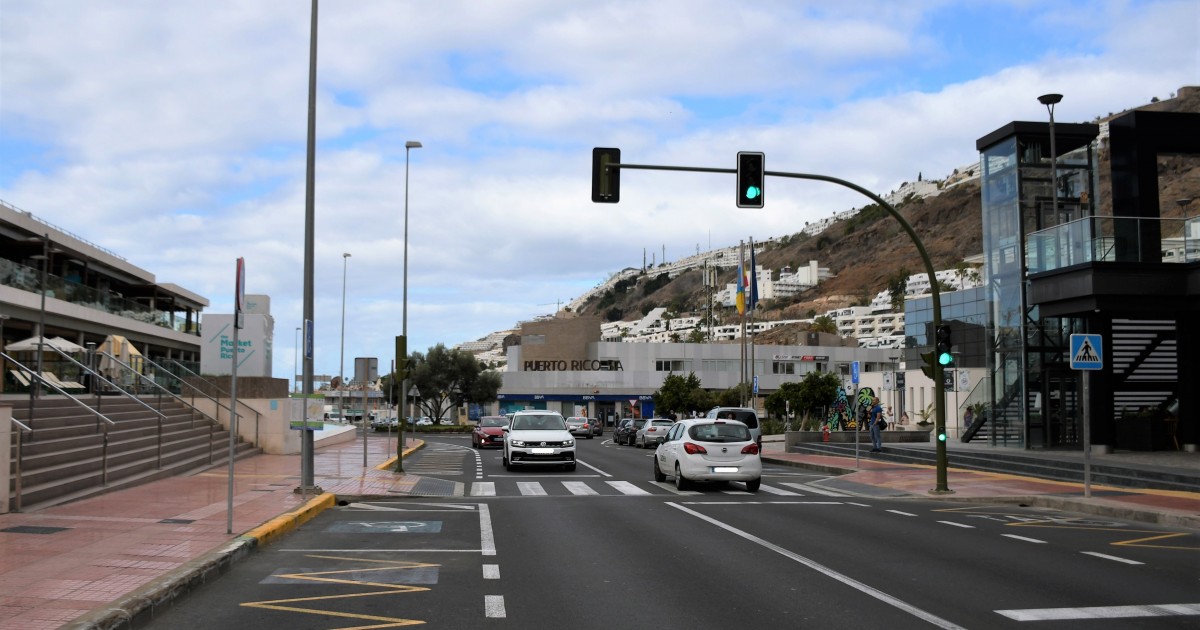 Operativo el semáforo de la zona comercial de Puerto Rico