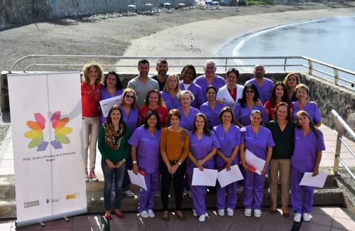 15 vecinos de Mogán concluyen su formación en ayuda a personas en el domicilio