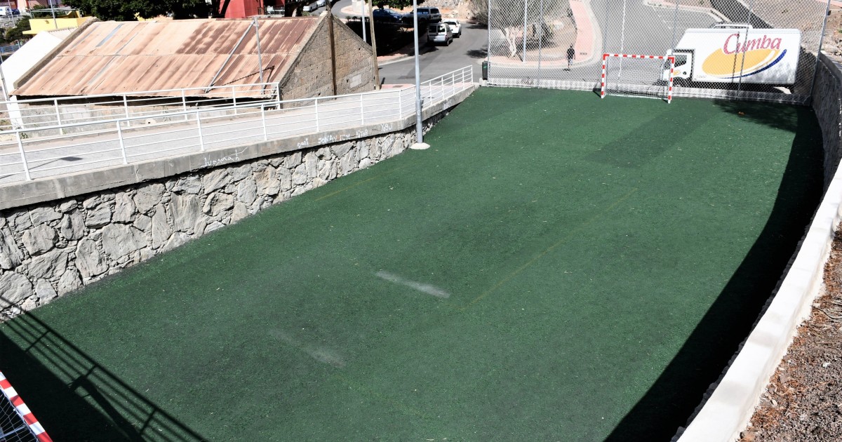 El Ayuntamiento de Mogán acondiciona un espacio deportivo para los niños y jóvenes en Motor Grande