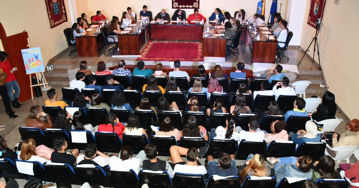 Los jóvenes de Mogán, protagonistas del Pleno en el Día Internacional de la Infancia