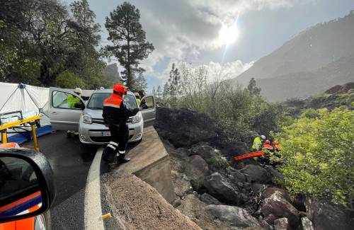 Protección Civil y Policía Local de Mogán participan en un simulacro de accidente de tráfico