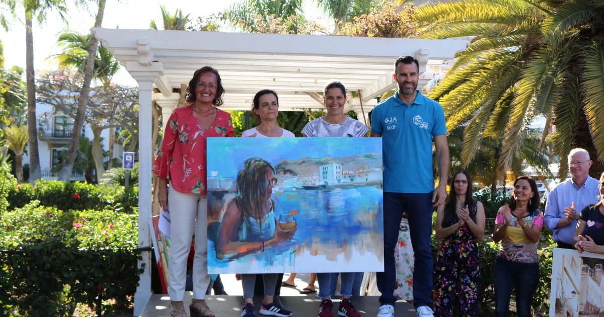 Gema Sánchez, ganadora del IX Certamen de Pintura Rápida de Playa Mogán