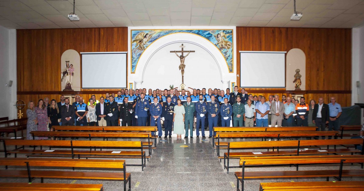 Mogán condecora a 38 policías locales por sus más de 20 años de servicio en el Cuerpo