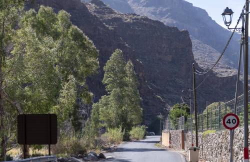 Renovadas las luminarias de El Horno en el entorno de la GC-505