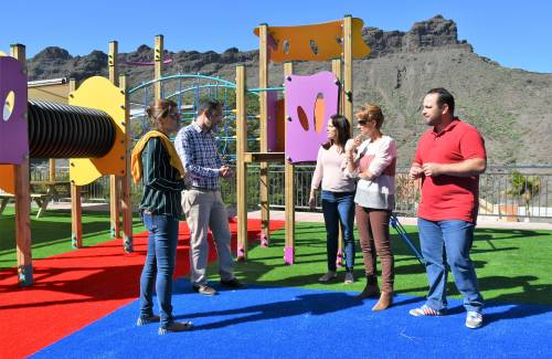 Mogán rehabilita los cinco parques infantiles de sus zonas rurales