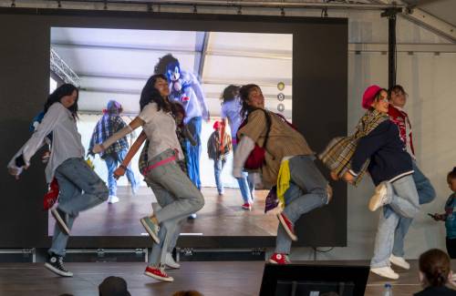 Fiebre por el K-Pop, el cosplay y la youtuber Indy en Mogán