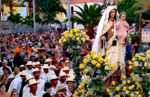 Arguineguín y Playa de Mogán destilan fervor marinero en la procesión terrestre de la Virgen del Carmen
