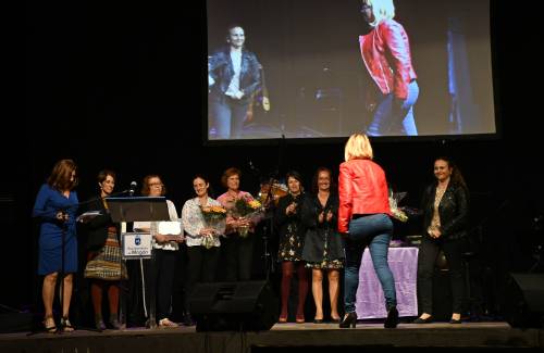 El colectivo Kellys Unión Gran Canaria reciben el primer Premio Mujer Mogán 2018