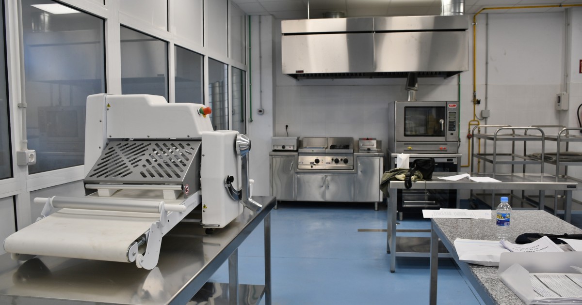 El IES Arguineguín estrena taller de pastelería y panadería con el apoyo del Ayuntamiento de Mogán