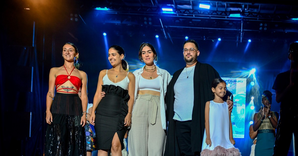 Diseñadores del municipio presentan sus colecciones en la V Pasarela de Mogán Joven