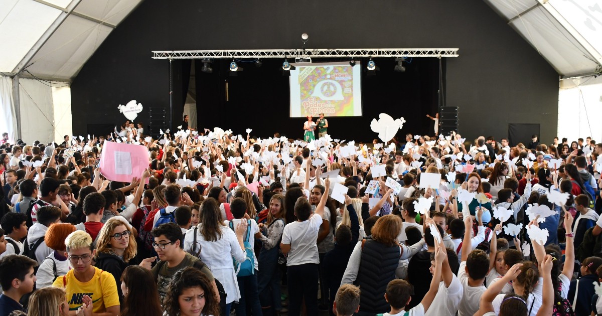 1.400 menores marchan en Arguineguín por   el Día de la Paz