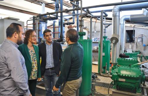 El Gobierno de Canarias instala un generador de hielo en la cofradía de pescadores de Arguineguín