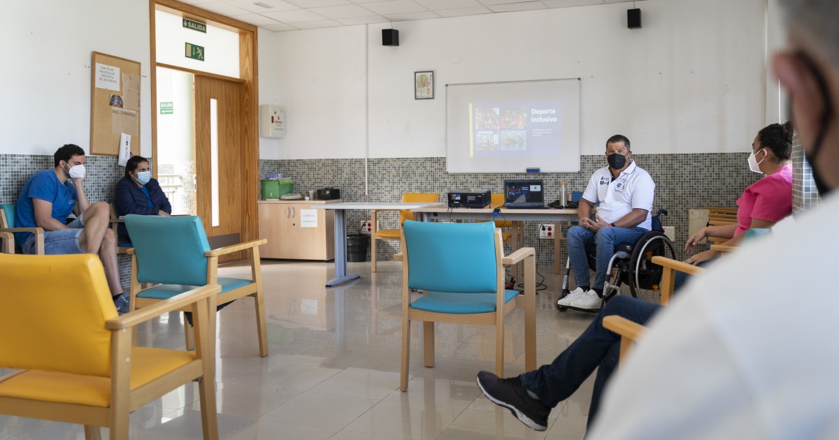 Personal municipal de Mogán recibe formación en accesibilidad universal