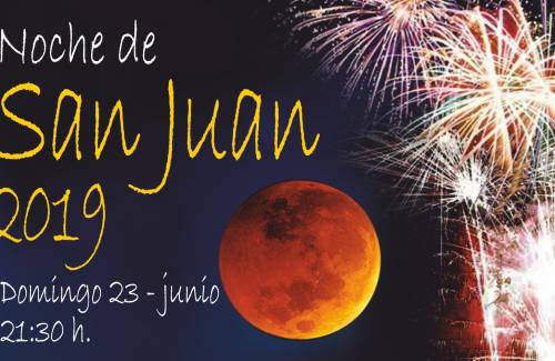 Concierto de Los Salvapantallas, fuegos artificiales y hoguera en la noche de San Juan moganera