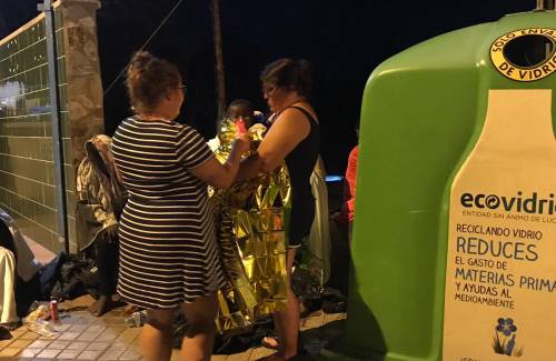 La Policía Local de Mogán localiza a cinco inmigrantes llegados en patera a Arguineguín